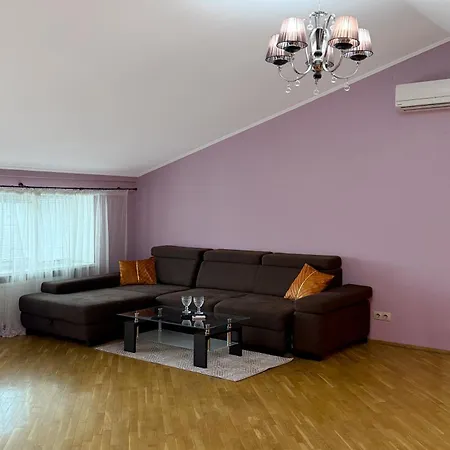Апартаменты Grand On Rynok Square