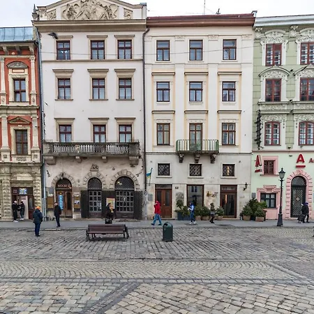 Grand On Rynok Square * Lviv