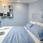 Grand On Rynok Square Apartment *