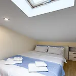 Grand On Rynok Square Apartment