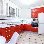 Grand On Rynok Square Apartment