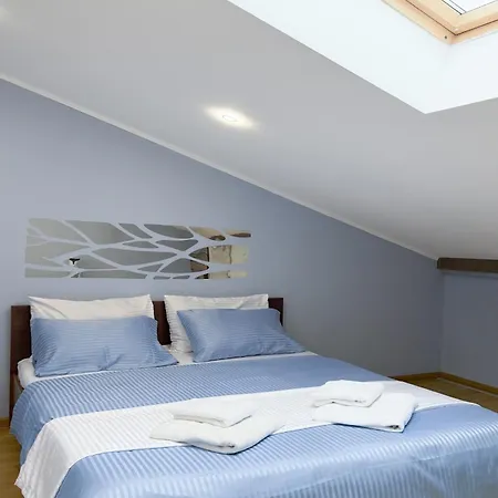 Grand On Rynok Square * إلفيف