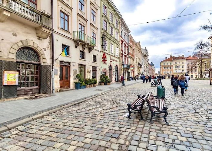 Grand On Rynok Square Апартаменты Львов