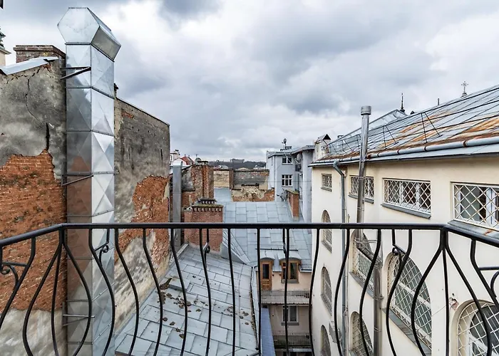 Grand On Rynok Square *